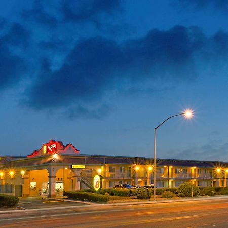ซูเปอร์ 8 บาย วินด์แฮม ทูซอน ดาวน์ทาวน์ คอนเวนชั่น เซ็นเตอร์ Hotel ภายนอก รูปภาพ
