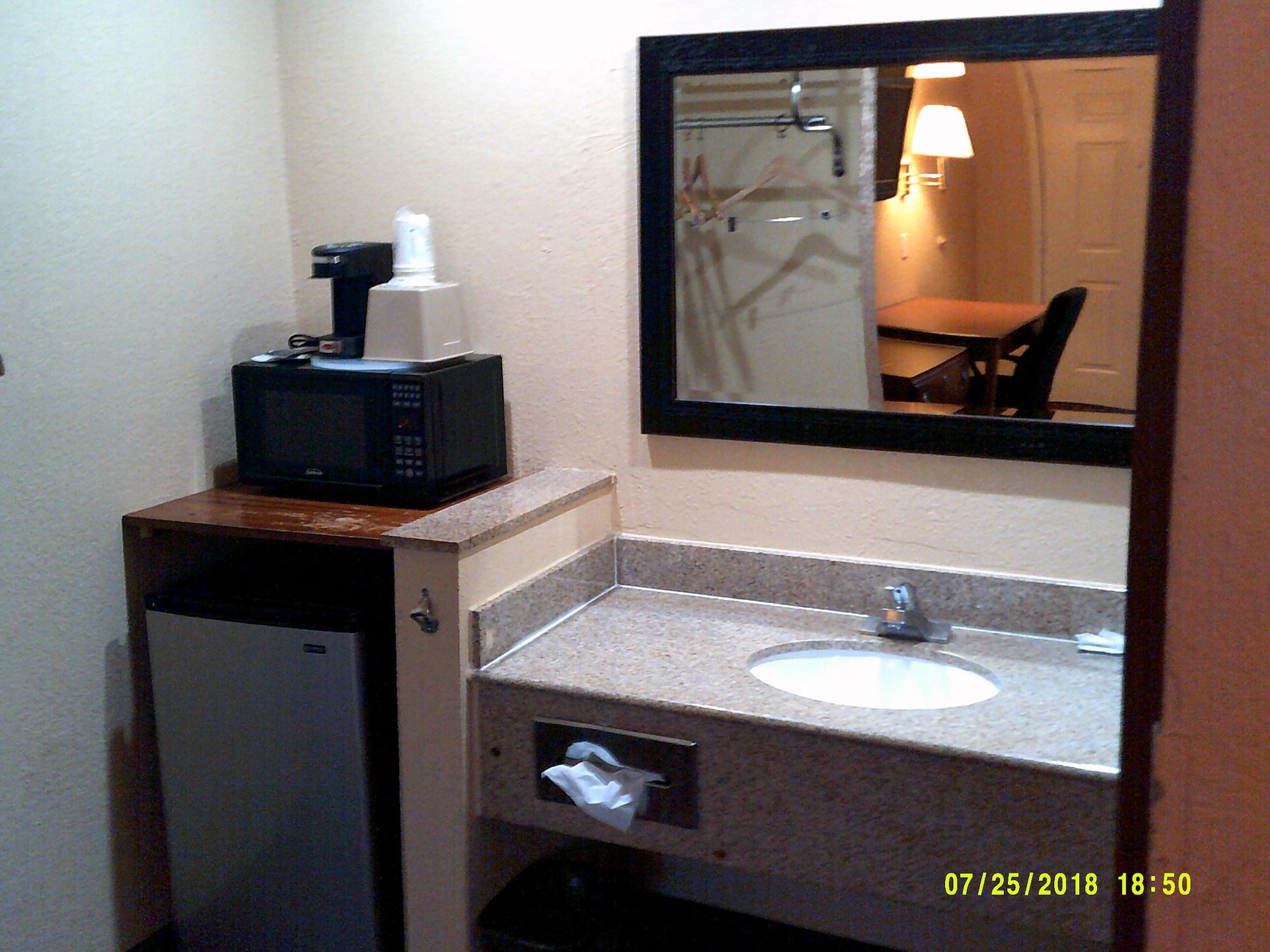 ซูเปอร์ 8 บาย วินด์แฮม ทูซอน ดาวน์ทาวน์ คอนเวนชั่น เซ็นเตอร์ Hotel ภายนอก รูปภาพ
