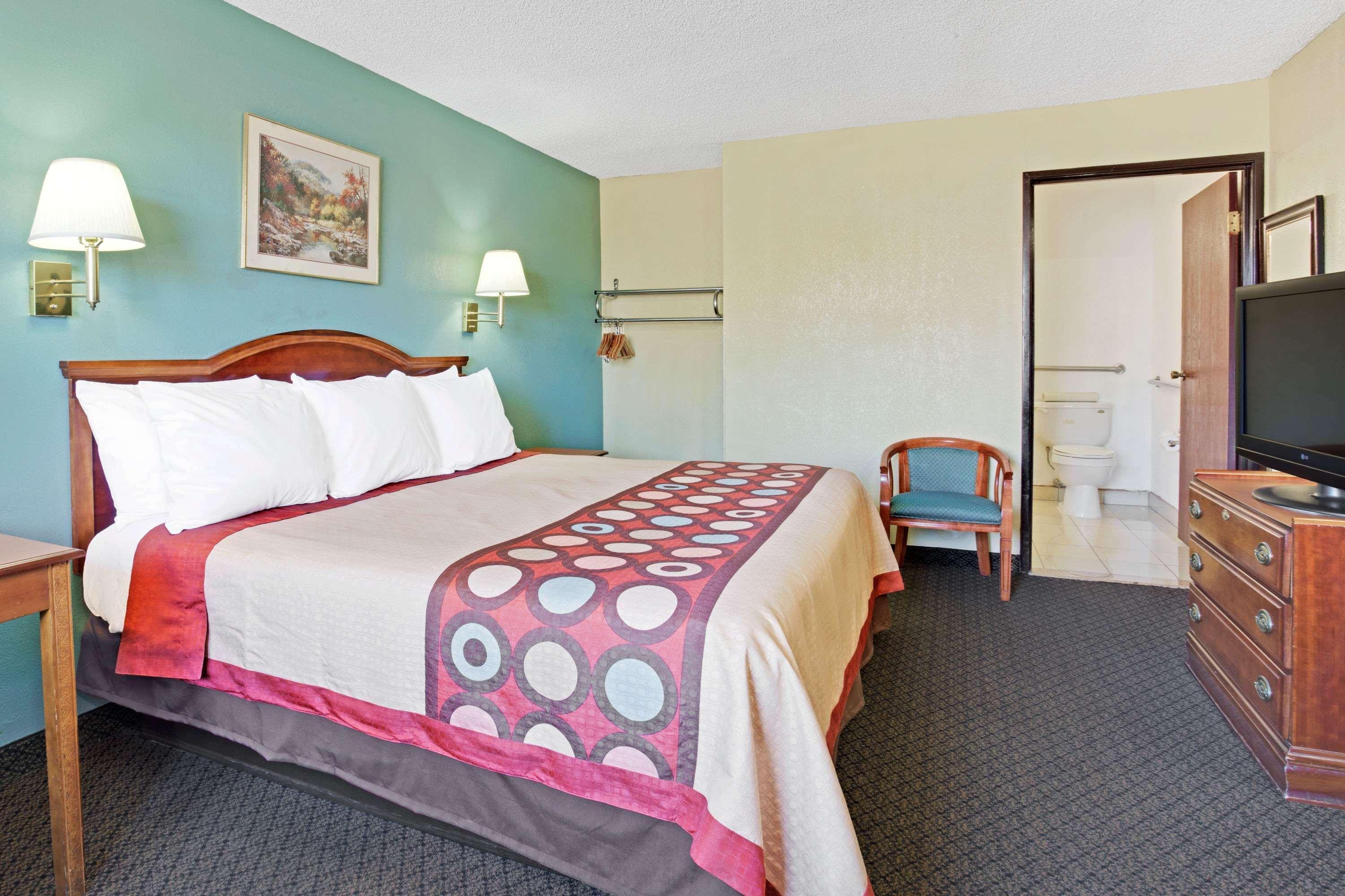 ซูเปอร์ 8 บาย วินด์แฮม ทูซอน ดาวน์ทาวน์ คอนเวนชั่น เซ็นเตอร์ Hotel ภายนอก รูปภาพ
